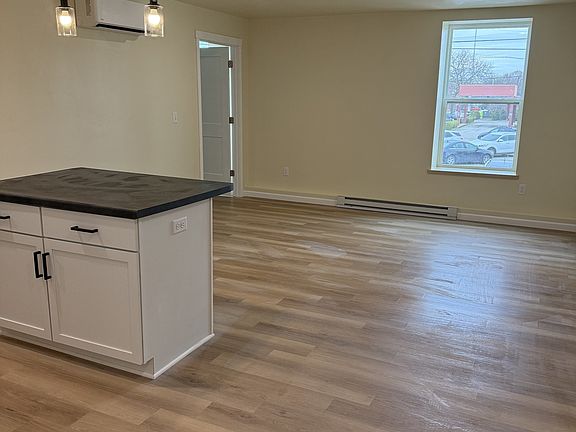 2nd image of 135 N 4th Ave #11574359