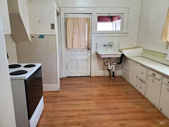 5th image of 523 7th Ave S