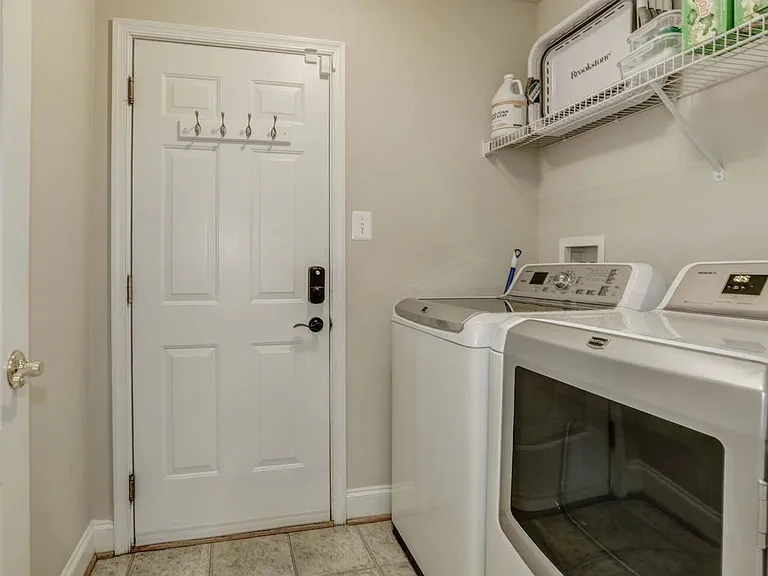 20345 Notting Hill Way — Photo 10