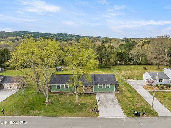 3rd image of 202 County Road 793