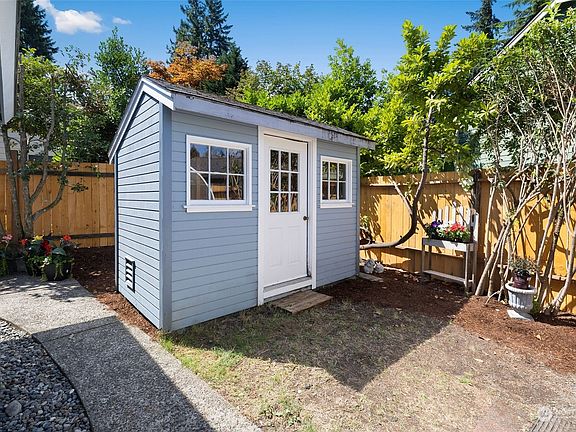 5th image of 16431 NE 21st Street