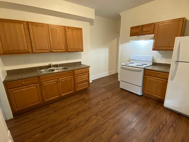 82 Dana Ave — Photo 7
