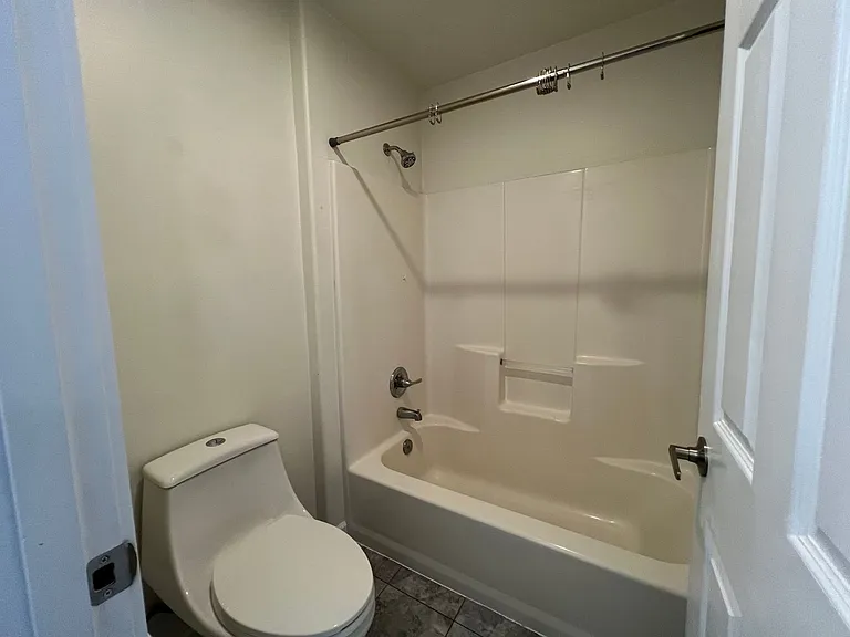 1360 Roma Rd — Photo 41