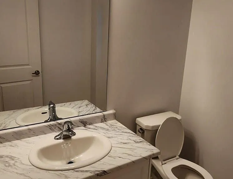 373 Russell St — Photo 34