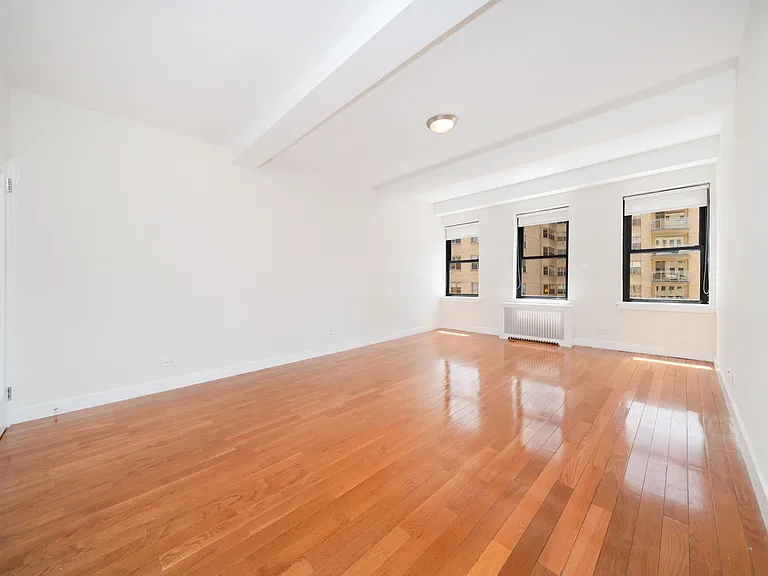 400 E 57th St #15L — Photo 3