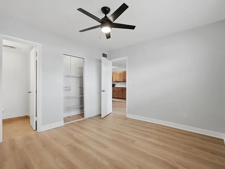 6191 SW 37th St #210 — Photo 9