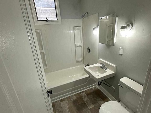 3rd image of 214 Fenway Dr #1