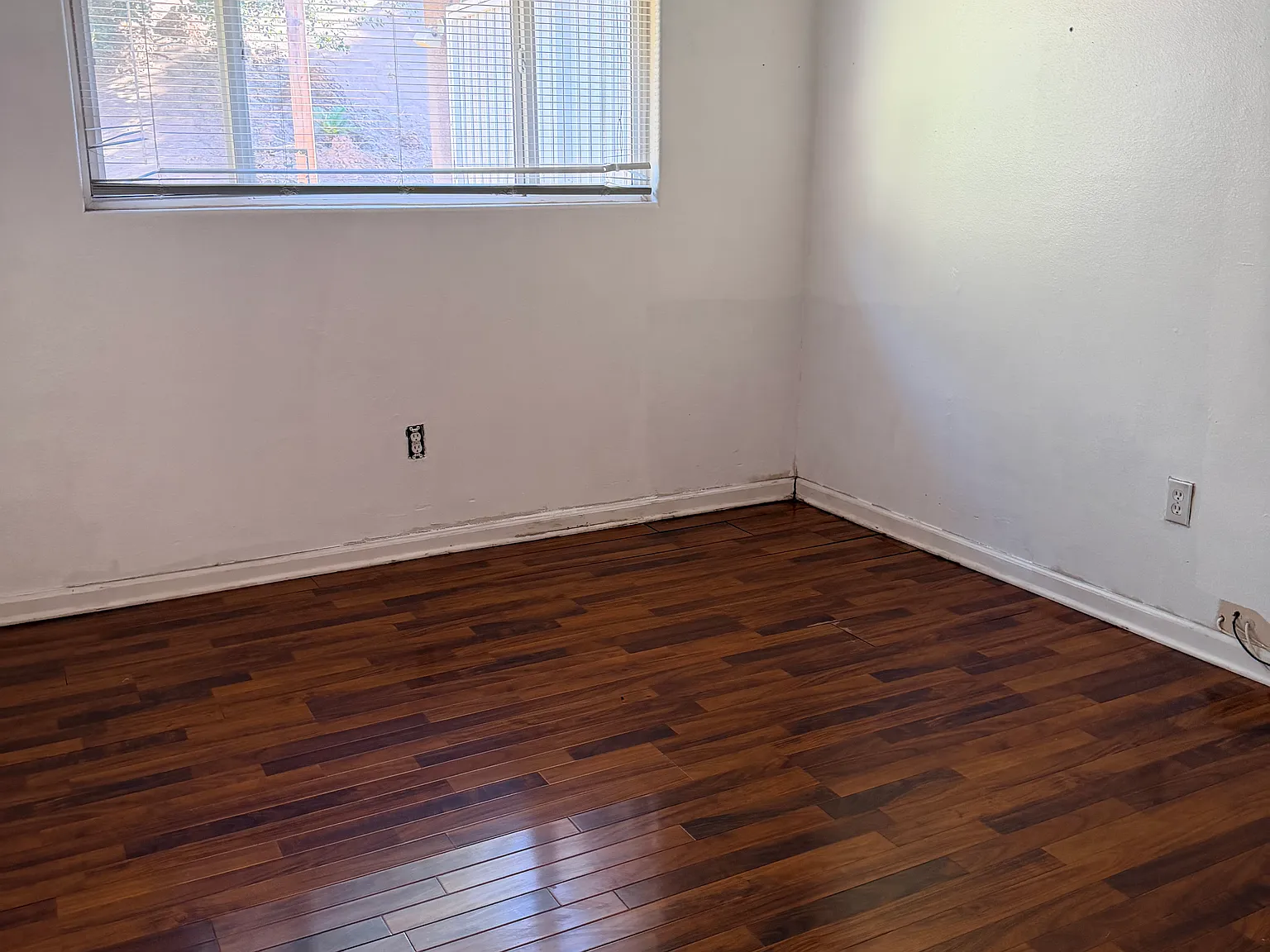 6 bed, 1639 sqft, $4,950 — Photo 3