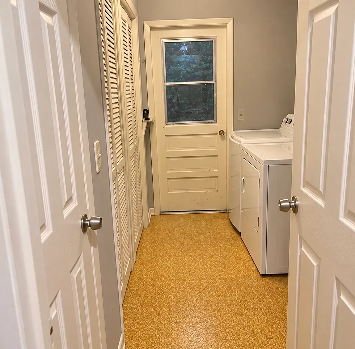 3 bed, 1860 sqft, $2,500 — Photo 1