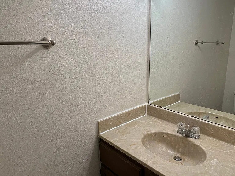 624-630 Wolftrap Dr #626 — Photo 11