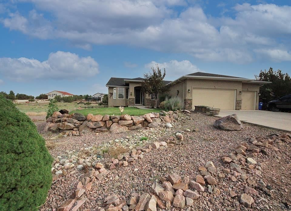 1st image of 100 Wild Rose Dr