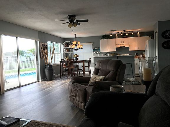 4th image of 8909 Aubrey Ln