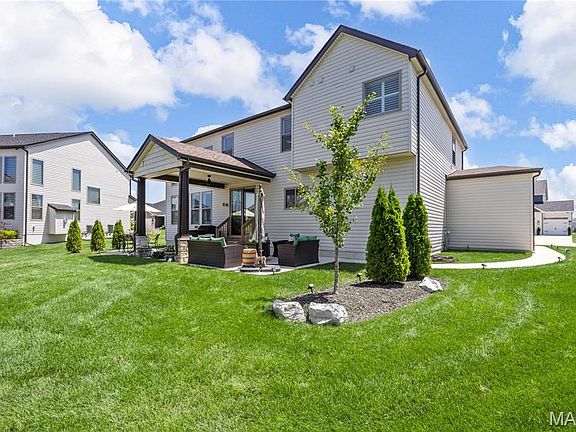 5th image of 125 Far Meadow Dr