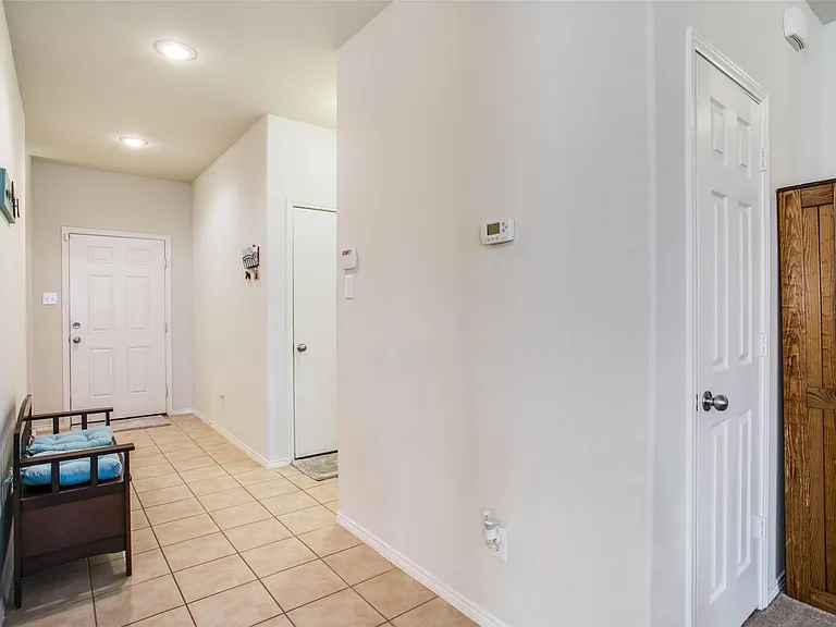 2400 Gelbray Pl — Photo 5