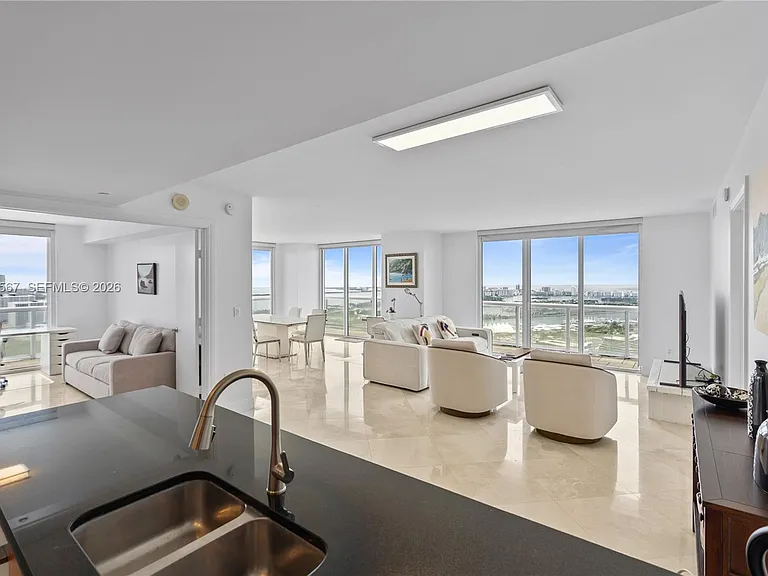 50 Biscayne Blvd #5402 — Photo 38