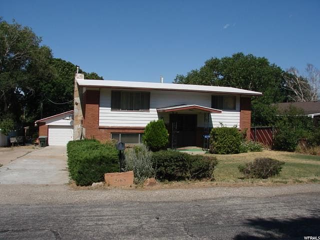 2nd image of 2163 Buchanan Ave