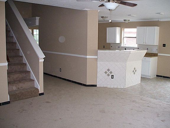 5th image of 14102 Long Glen Dr