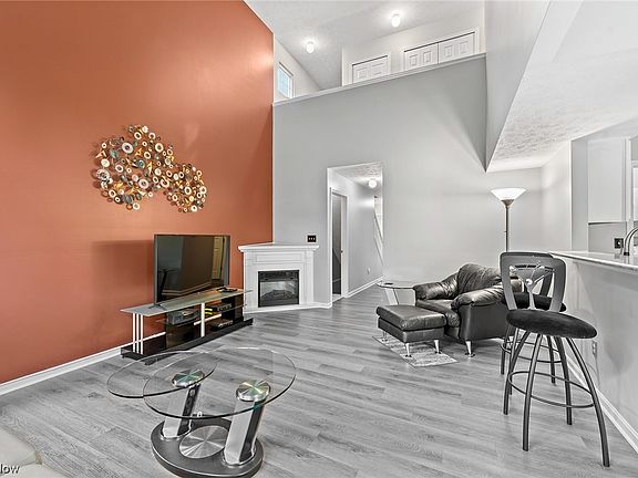 5th image of 4001 Falconswalk Ct