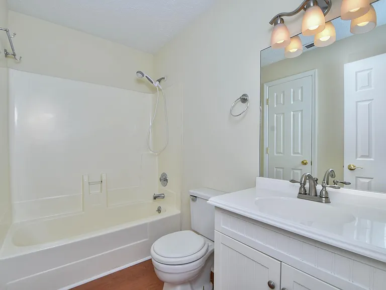 404 Bainbridge Ct #A2 — Photo 6