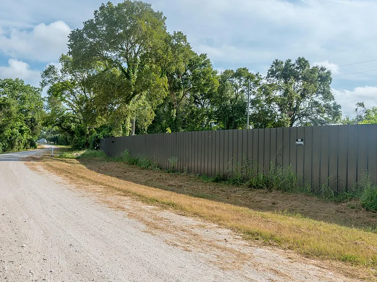 1353 Siedel Rd — Photo 7