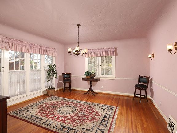 3rd image of 1427 Ardmore Ave