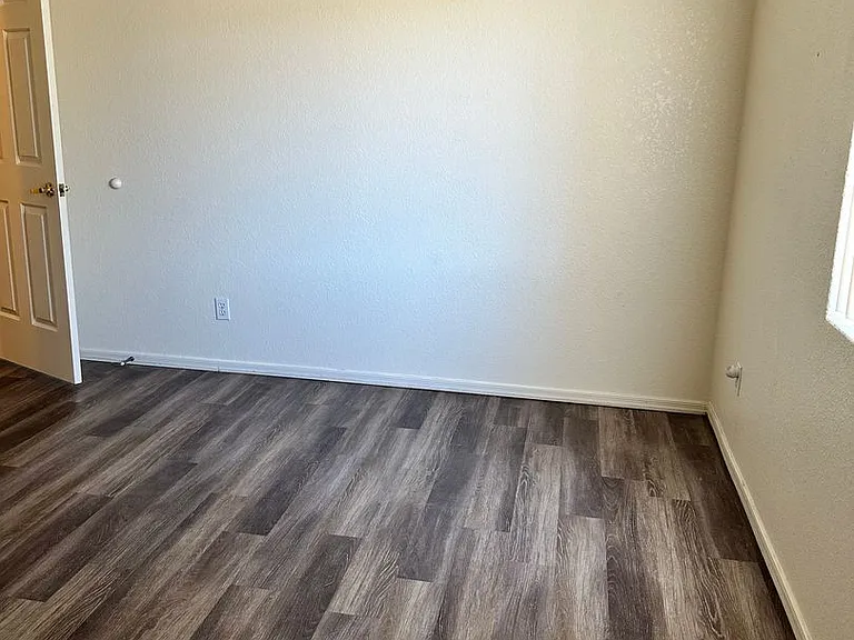 3350 Tomahawk Dr — Photo 10