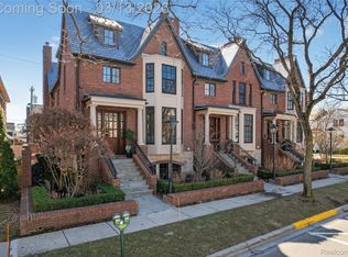 277 W Brown St, Birmingham, MI 48009