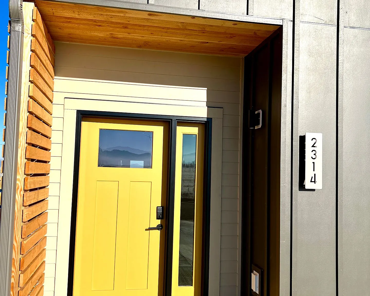 New, Pet Friendly, 2 bed 2 bath Townhouses! — Photo 2