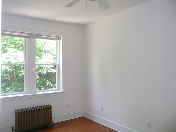4th image of 405 S 42nd St APT 2C