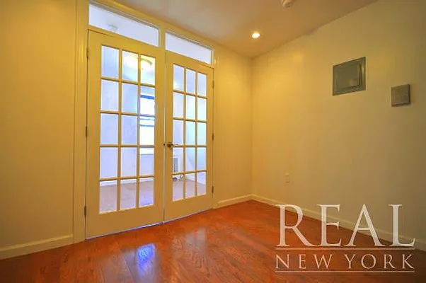 Rented by REAL New York | media 33