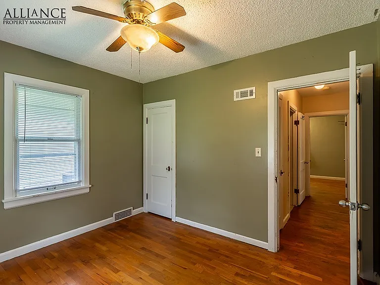 714 Thurston St — Photo 15