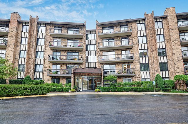 1st image of 501 Lake Hinsdale Dr APT 102