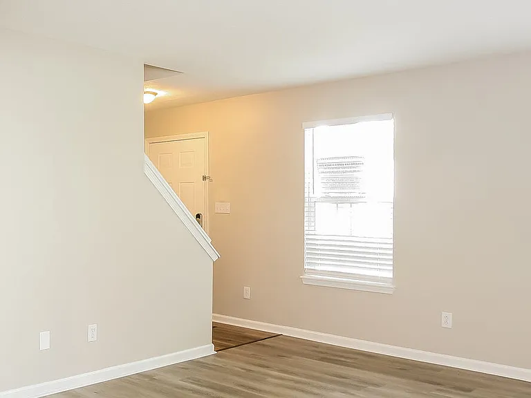 4310 Blue Spruce Ct — Photo 5
