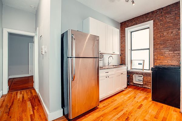 1st image of 657 E 21st St #D10