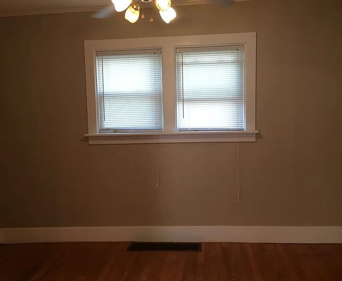 306 Flower Ave E — Photo 3