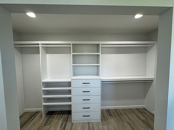 4th image of 729 Tracy Rd