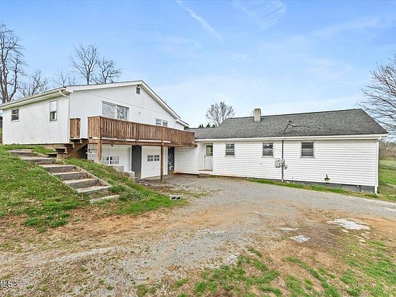 3rd image of 592 Emmett Rd