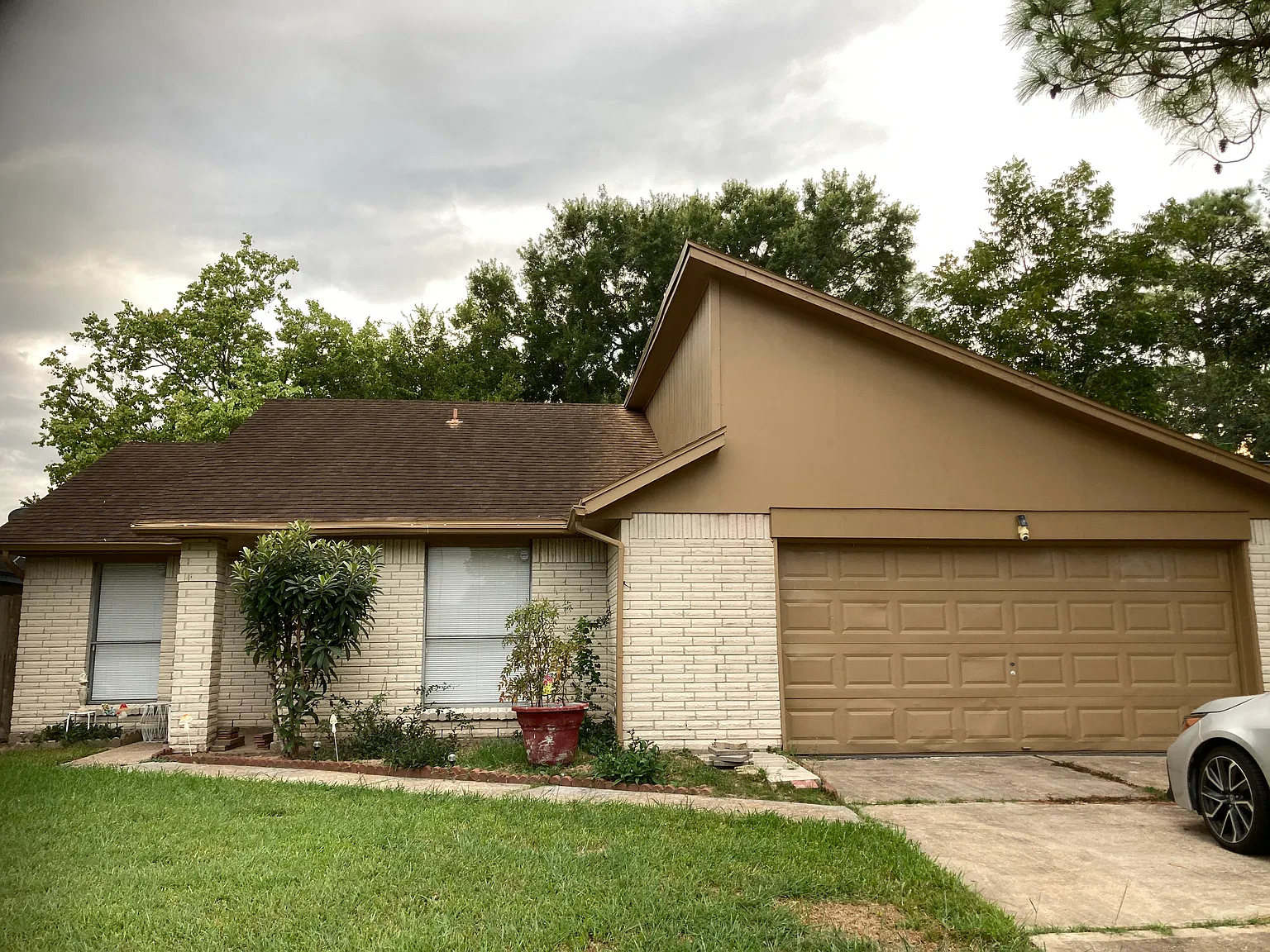 3 bed, 1240 sqft, $1,695 — Photo 1