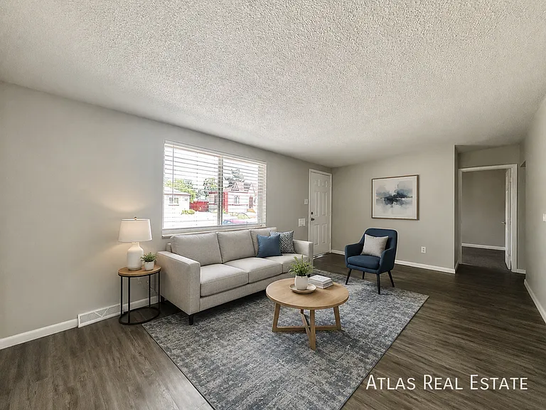 4425 N Elizabeth St — Photo 7