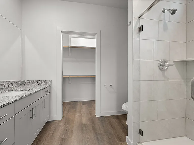 B1 Bathroom B1 Bathroom