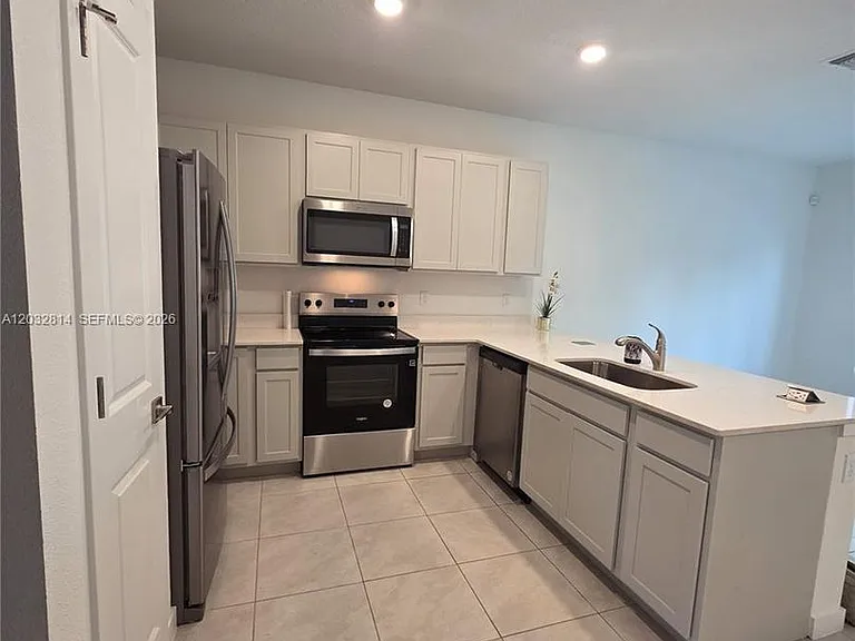 4860 Dillion St #4860 — Photo 3