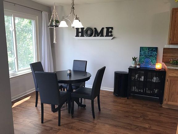 5th image of 300 Crestview Dr Unit D