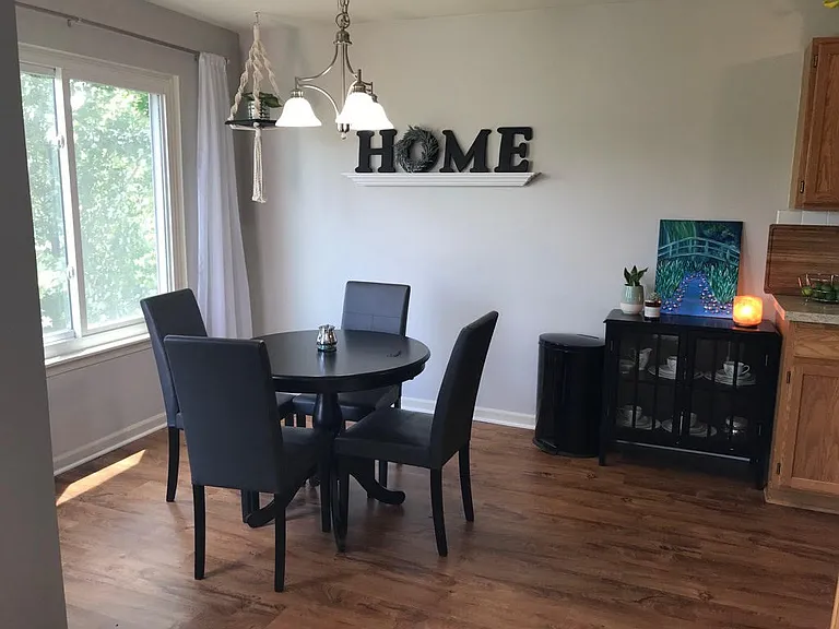 300 Crestview Dr #D — Photo 5