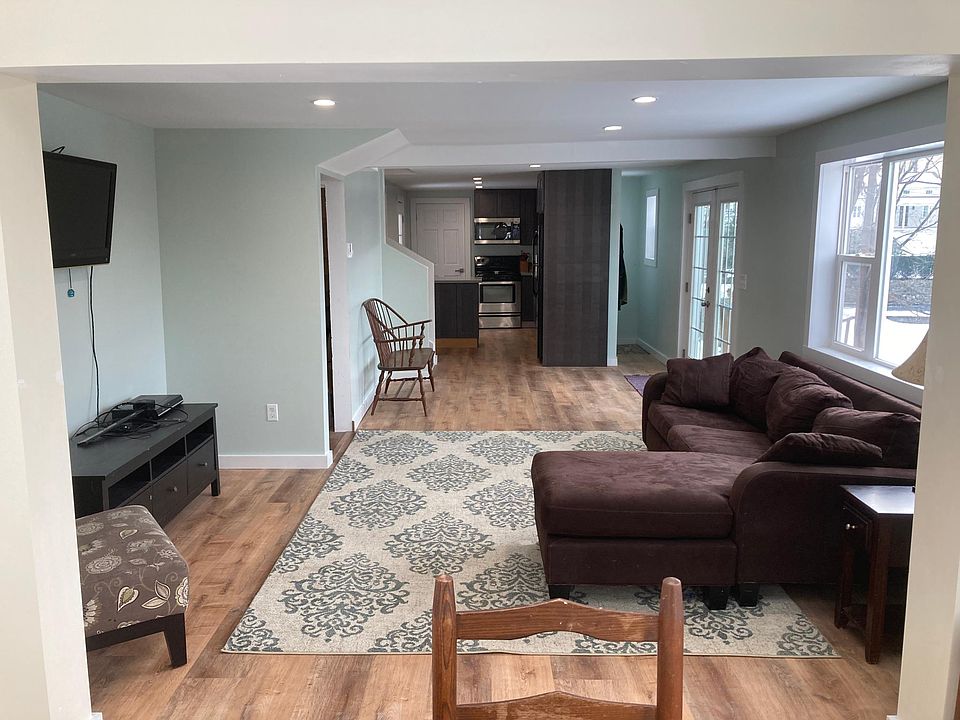 1st image of 2 Wentworth Ct