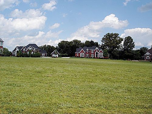 1st image of 950 Stonebridge Cir
