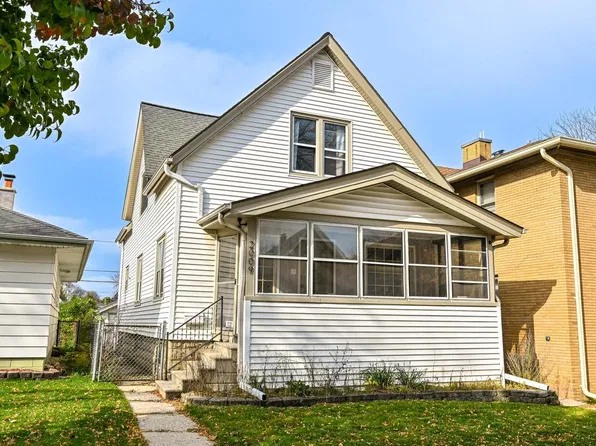 2009 S 77th STREET, West Allis, WI 53219