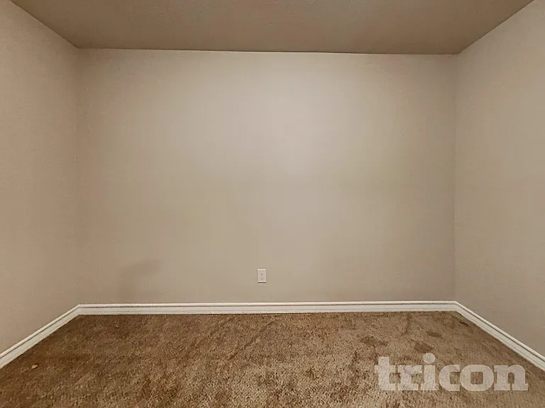 6214 Falsetto Voice — Photo 23