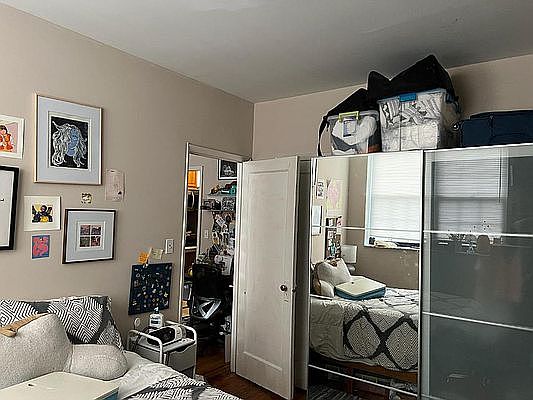 4th image of 2312 Steinway St #2F