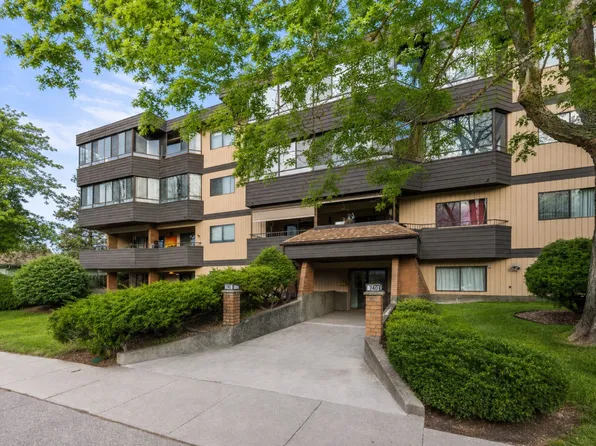 740 Winnipeg St #202, Penticton, BC V2A 5N3