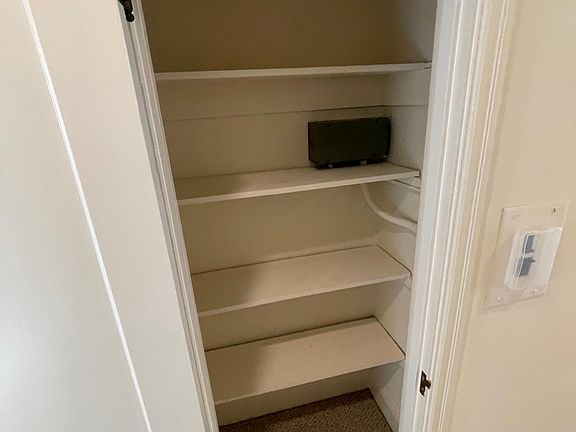 5th image of 960 Pine St #32